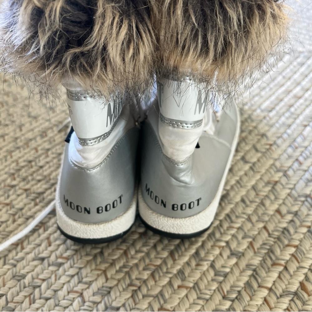Moon Boot Monaco Low with Fur - Picture 2 of 7